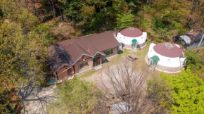 Yangpyeong santa pension